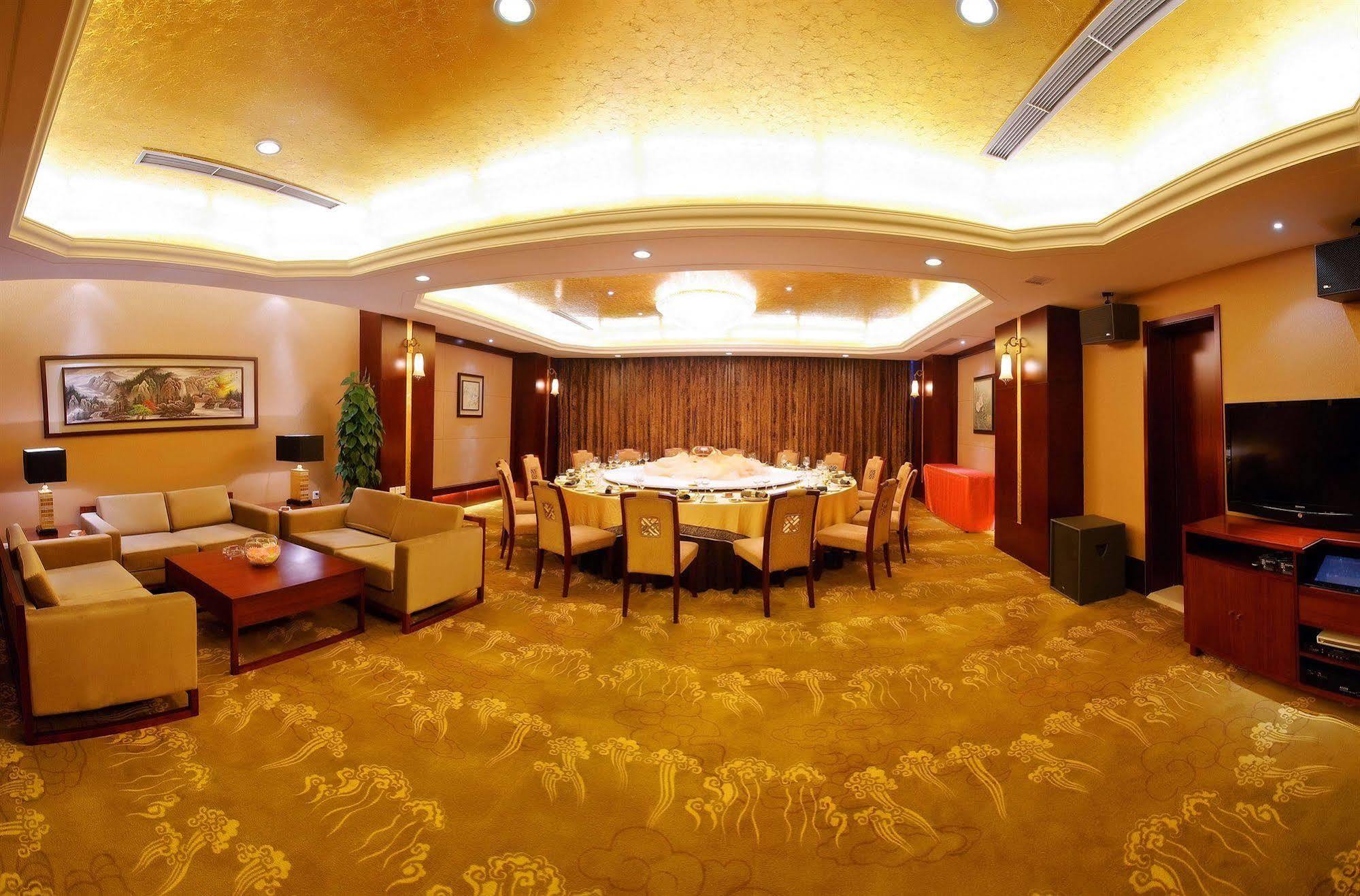 ホテル ラマダ プラザ シェンヤン シティ センター 瀋陽 エクステリア 写真